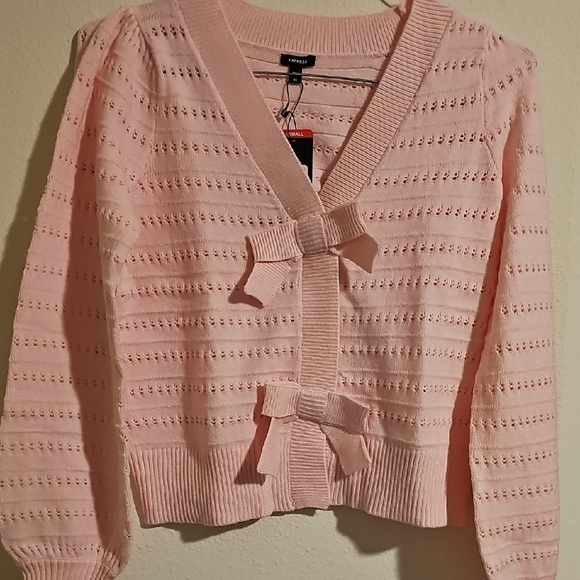 Express Pink Cardigan Sweater with Cropped Design - Picture 3 of 9